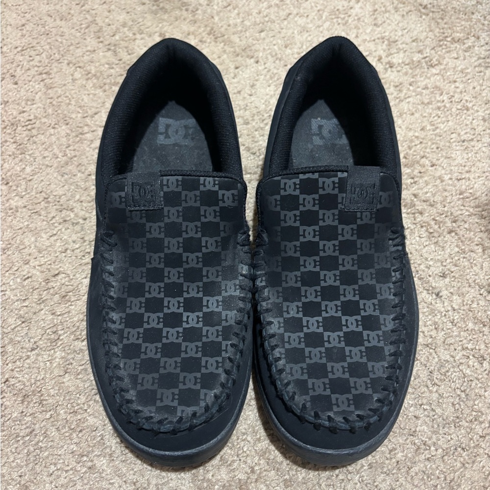 DC Men's Suede Checkered Black Loafers